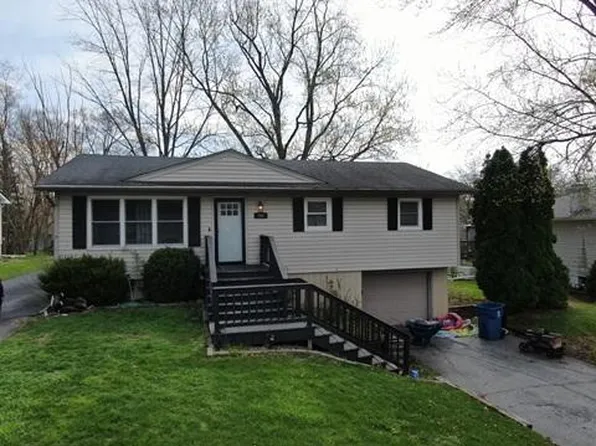 250 Prairie St, Lowell, IN 46356