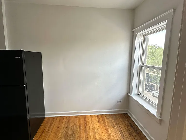 2712 N Milwaukee Ave — Photo 6