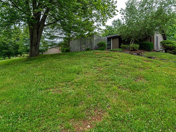 2nd image of 502 Pilgrim Ct APT A