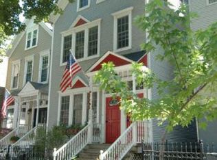 1337 W Barry Ave APT 2R, Chicago, IL 60657