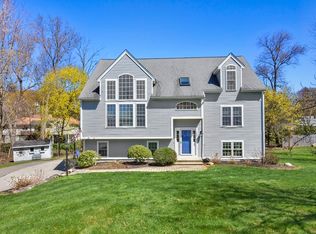 158 Winifred Ave, Worcester, MA 01602