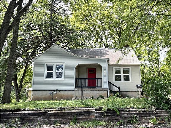 2nd image of 1832 S Arlington Ave