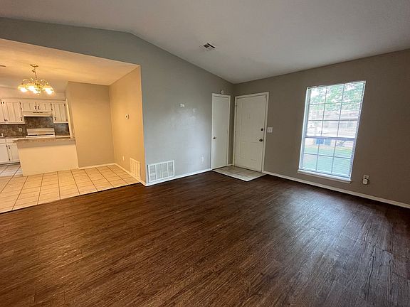 5th image of 5701 S Vancouver Ave #1