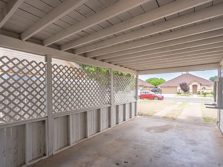 504 Howard Dr — Photo 19