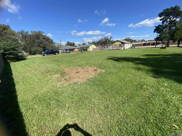 607 Earl St, New Roads, LA 70760