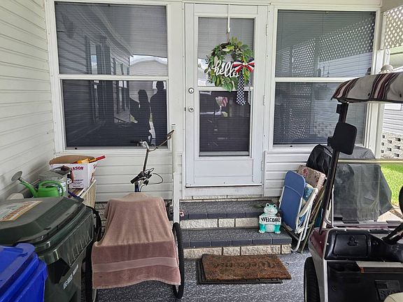 3rd image of 392 Katie Ave
