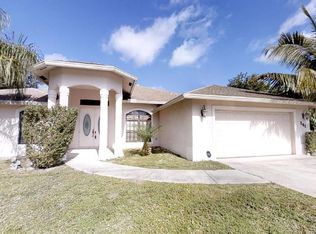 541 SW Paar Dr, Port Saint Lucie, FL 34953