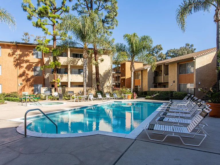 Sonterra Condominiums — Photo 7