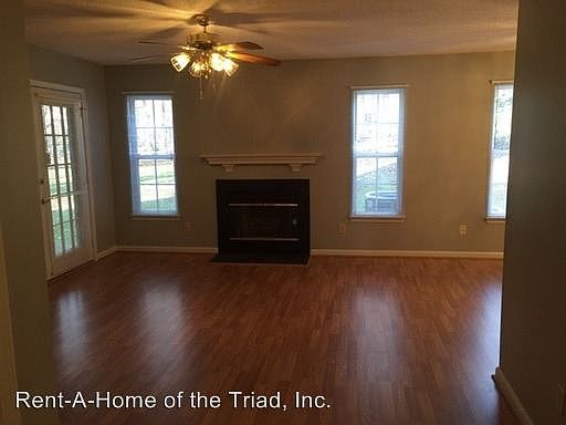 2nd image of 35 Meadowood Glen Way APT B