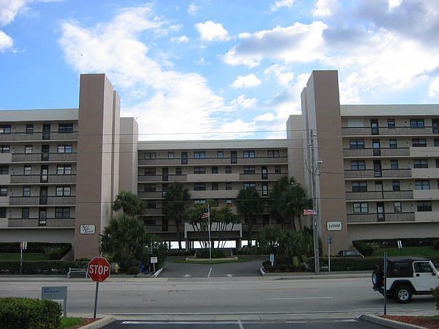 14900 Gulf Blvd