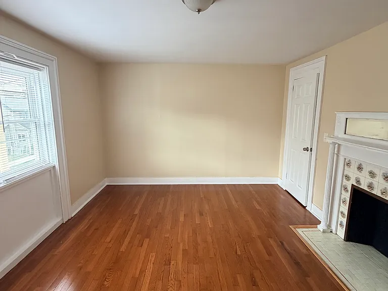 133 Hobart St #2 — Photo 15