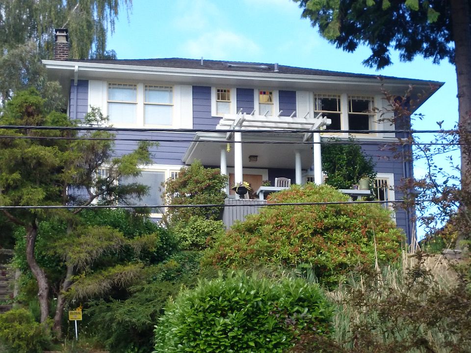 1st image of 3127 Fuhrman Ave E