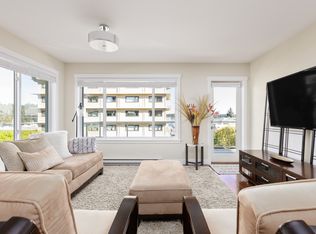 370 Stewart Ave #A, Nanaimo, BC V9S4C4