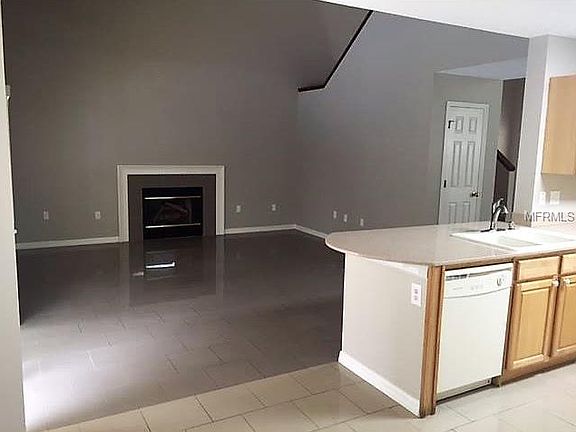 5th image of 16102 Sexton Ct
