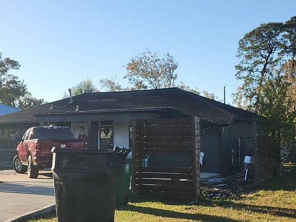 2nd image of 826 Rosewick St