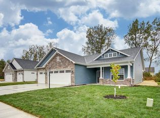 1319 Tuscany Xing, Winona Lake, IN 46590