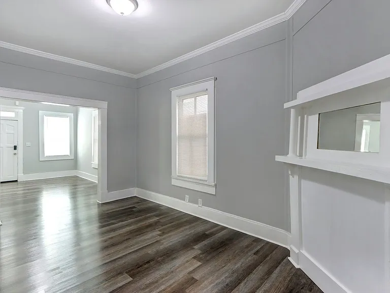 720 W Victory Dr — Photo 7
