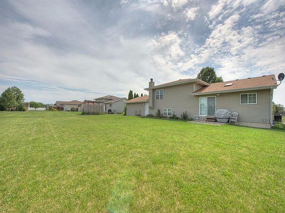 4th image of 10641 Maloian Dr