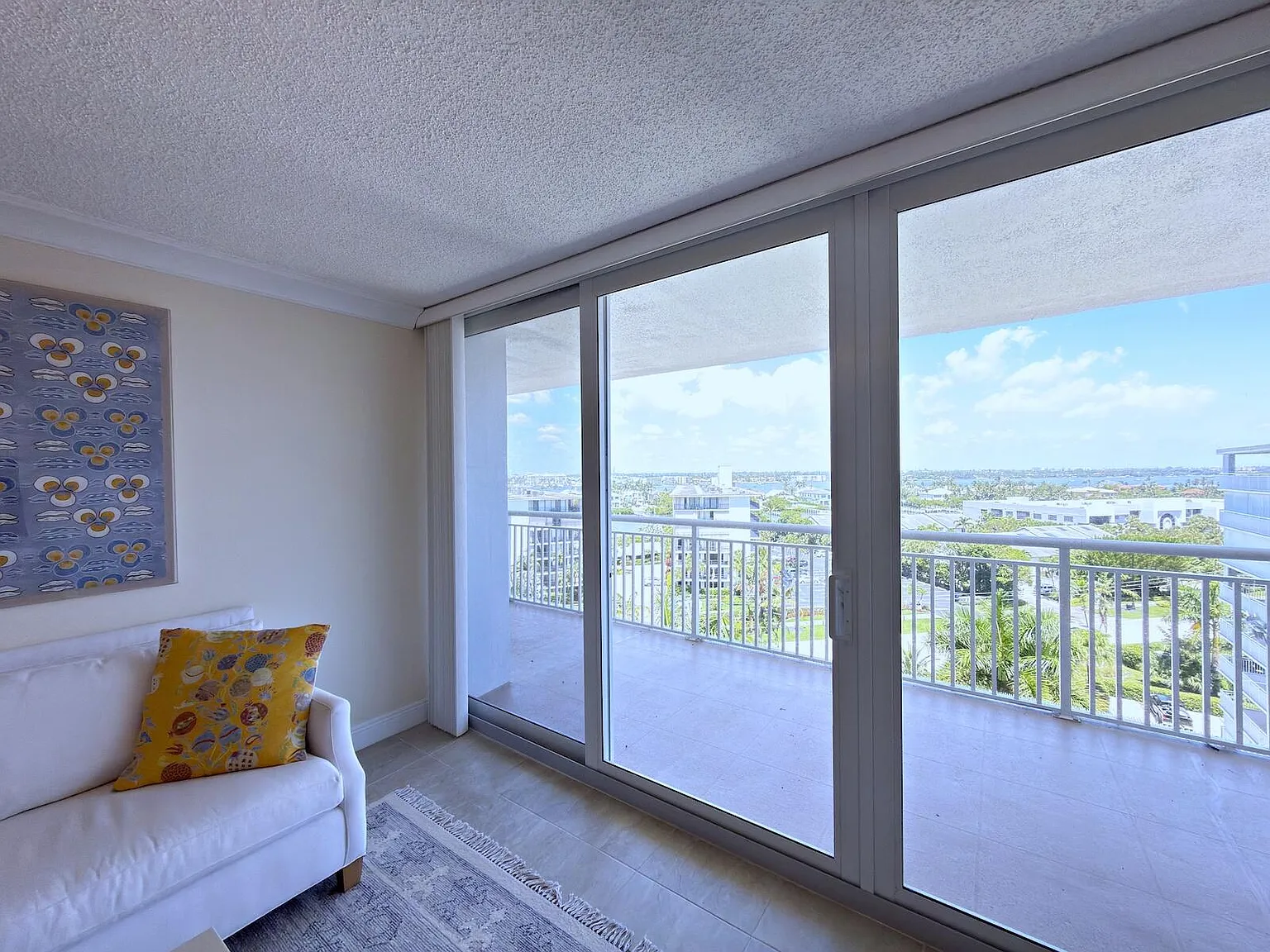 2 bed, 2.0 bath, 1224 sqft, $5,500 — Photo 3