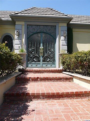 1st image of 2541 San Pasqual St