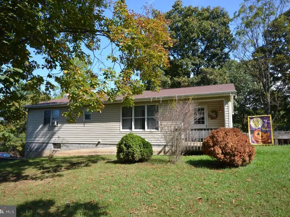 84 Antler Rd, Springfield, WV 26763