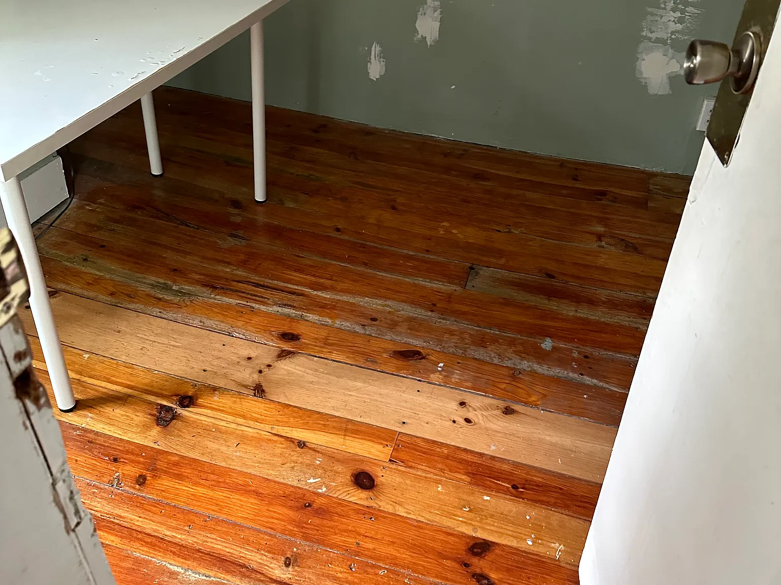 4 bed, 1000 sqft, $4,000 — Photo 4