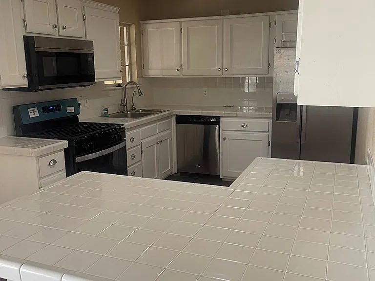 1308 Alpine St — Photo 3
