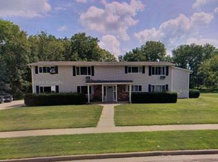 372 Arbor Dr #B1, Juneau, WI 53039