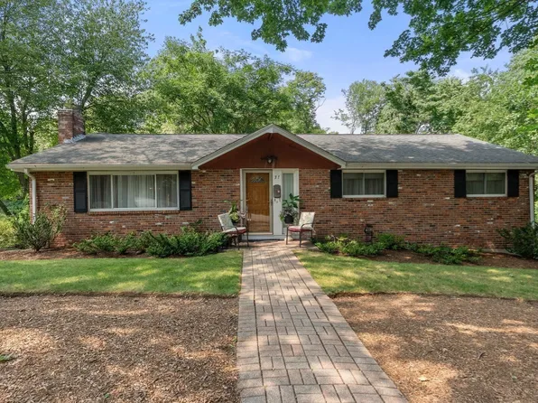 31 Pacella Dr, Dedham, MA 02026