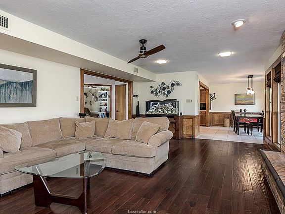 3rd image of 1803 Rosebud Ct