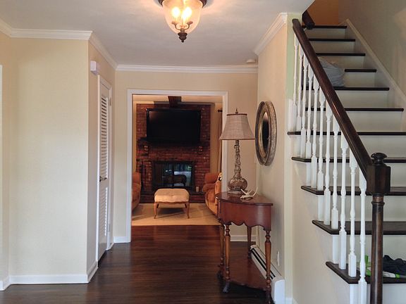 5th image of 233 W Woodland Dr