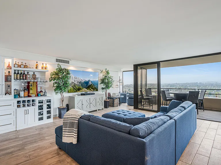 4316 Marina City Dr #927C — Photo 5