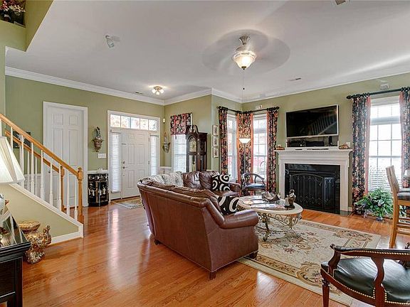 4th image of 3417 Manor Grove Cir