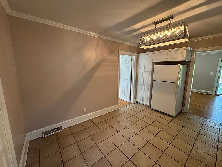 108 Morris Ave — Photo 6