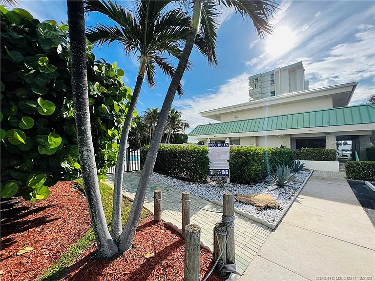 9900 S Ocean Dr #810 — Photo 76