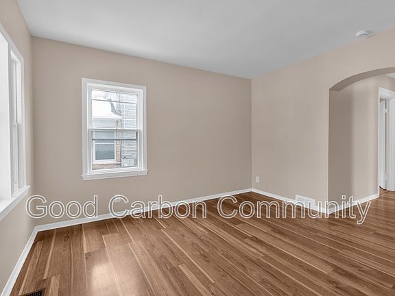 5th image of 101 Miller St #1
