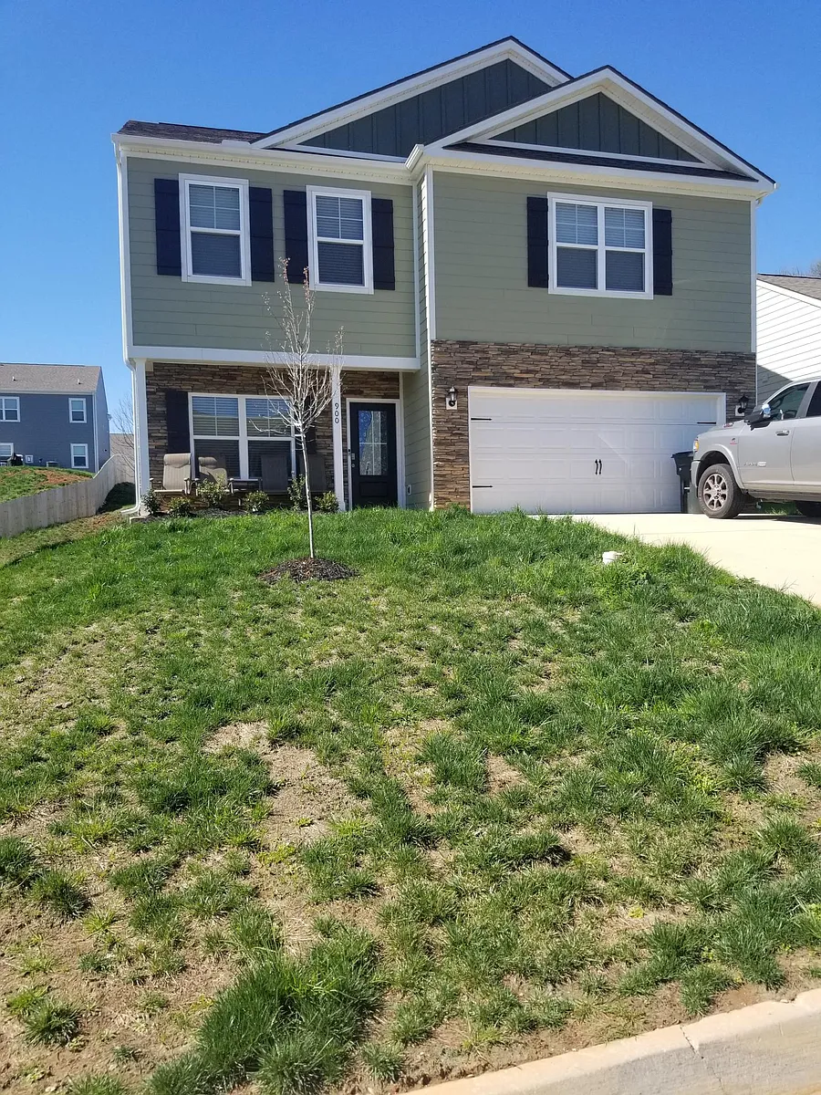 Building Photo - 900 Mill Creek Dr