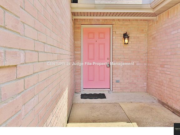 3rd image of 222 Idle Creek Ln