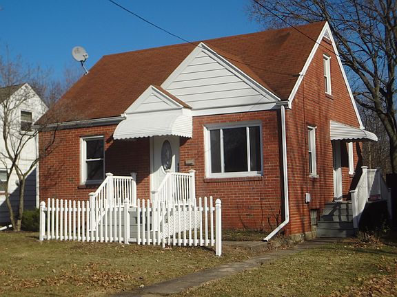 3rd image of 237 Carnegie Ave