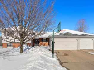 1602 E Cranberry Dr, Appleton, WI 54915