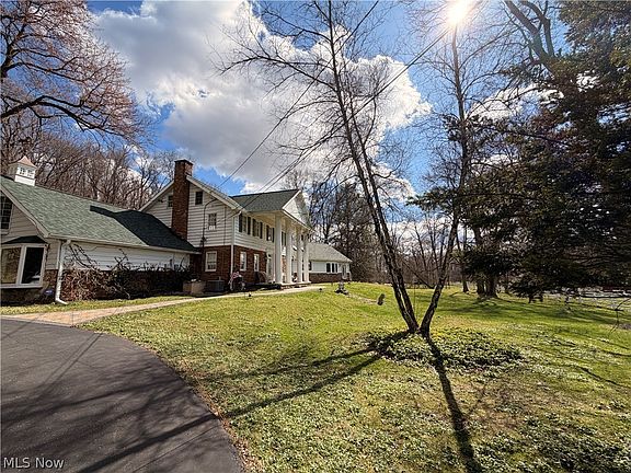 2nd image of 535 Crystal Lake Rd