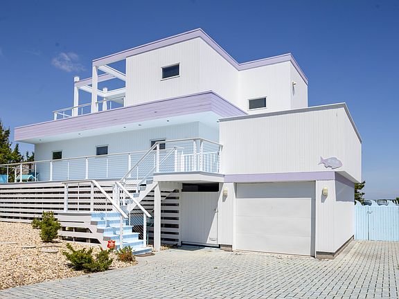 2nd image of 398 Dune Rd