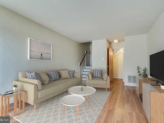 4th image of 3827 Monte Vista Pl Suite C