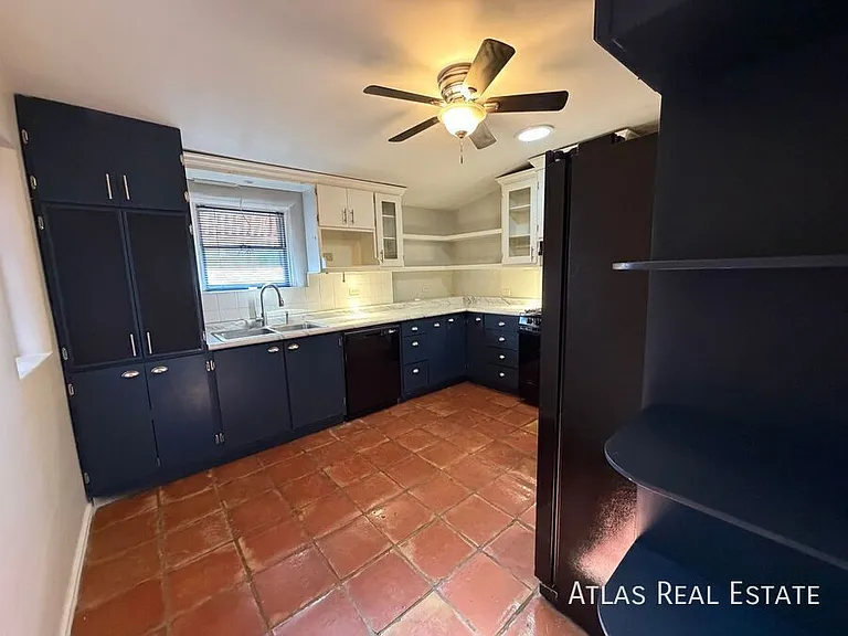 2732 N Martin Ave — Photo 19