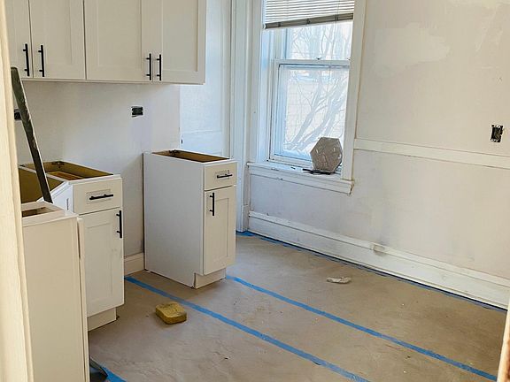 4th image of 3018 W Schubert Ave #1