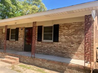 385 S Lincoln St, Coats, NC 27521