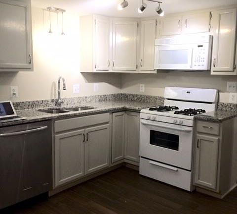 3rd image of 5 Lafayette Sta