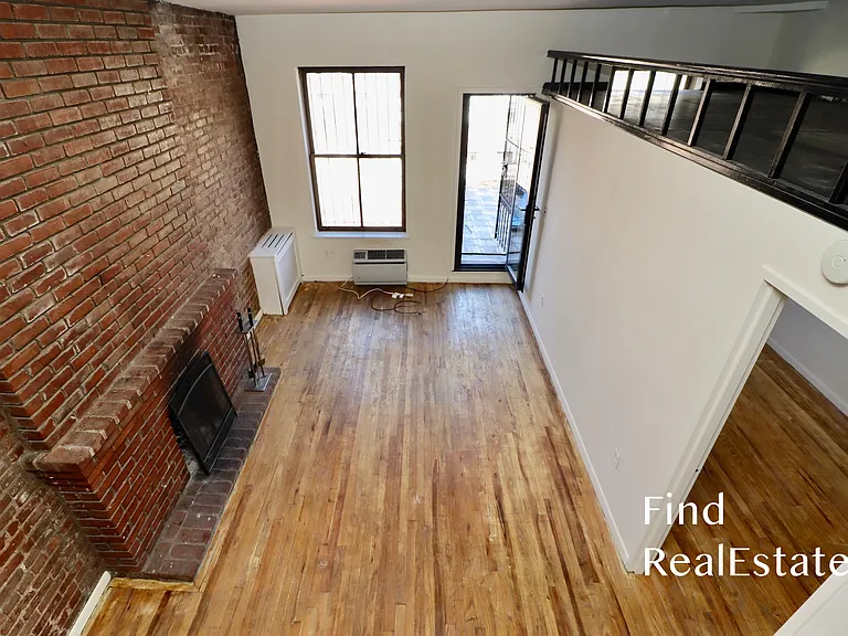 39 W 74th St #PHB — Photo 5