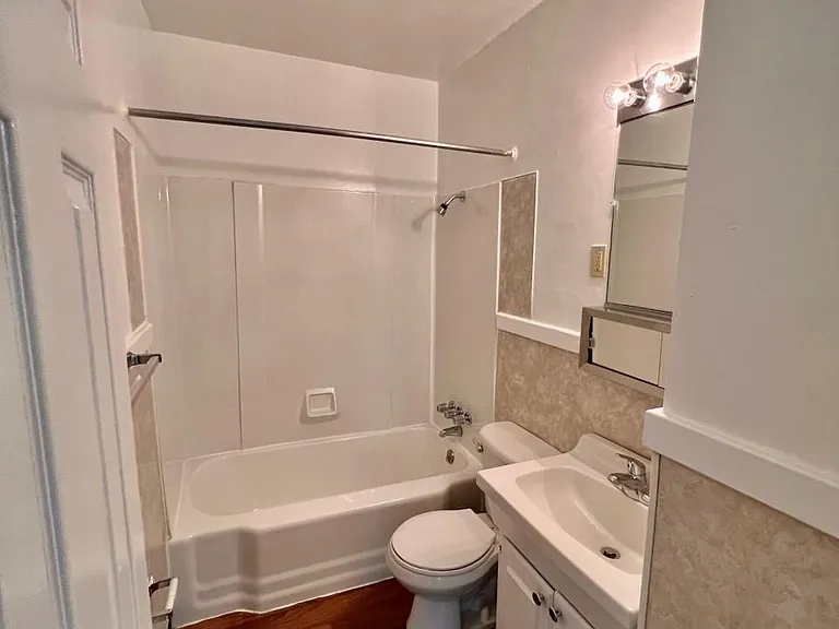 312 Elmhurst Rd — Photo 8