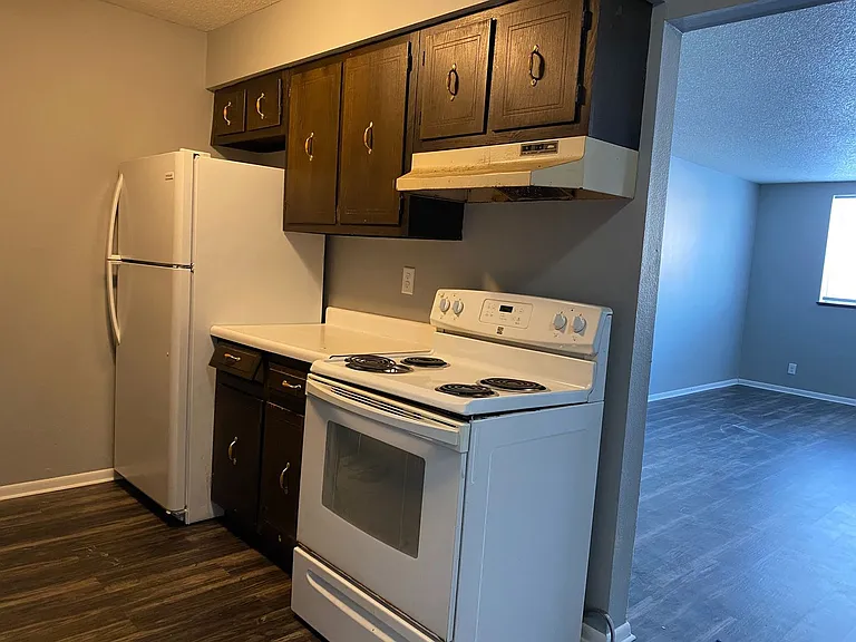 Ravenwood Rd Apartments — Photo 3